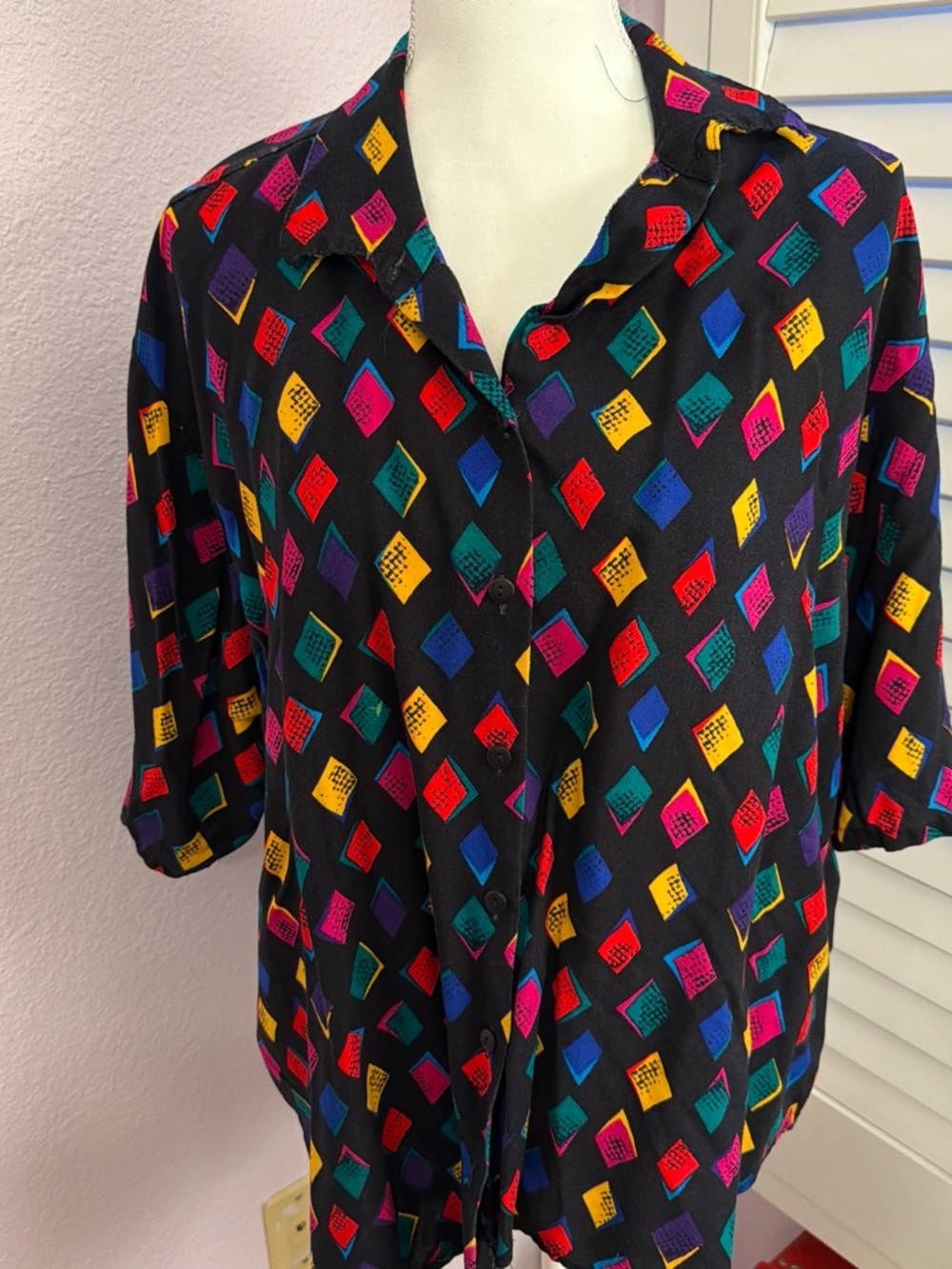Authentic 80s/90s Black Button-Up Women's Top with Multicolor Diamond Print